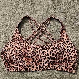 VICTORIA'S SECRET Essential Strappy Sports Bra. Sz Medium.